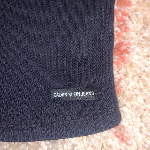 Calvin Klein - Picture 3 of 3